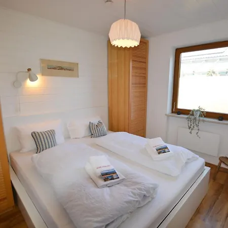 Haus Rehblick 度假居 *